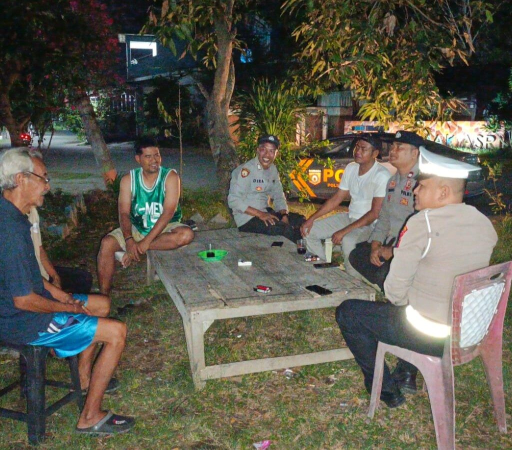 Giat Patroli Dialogis Polsek Kediri Ciptakan Lingkungan Aman di Desa Rumak