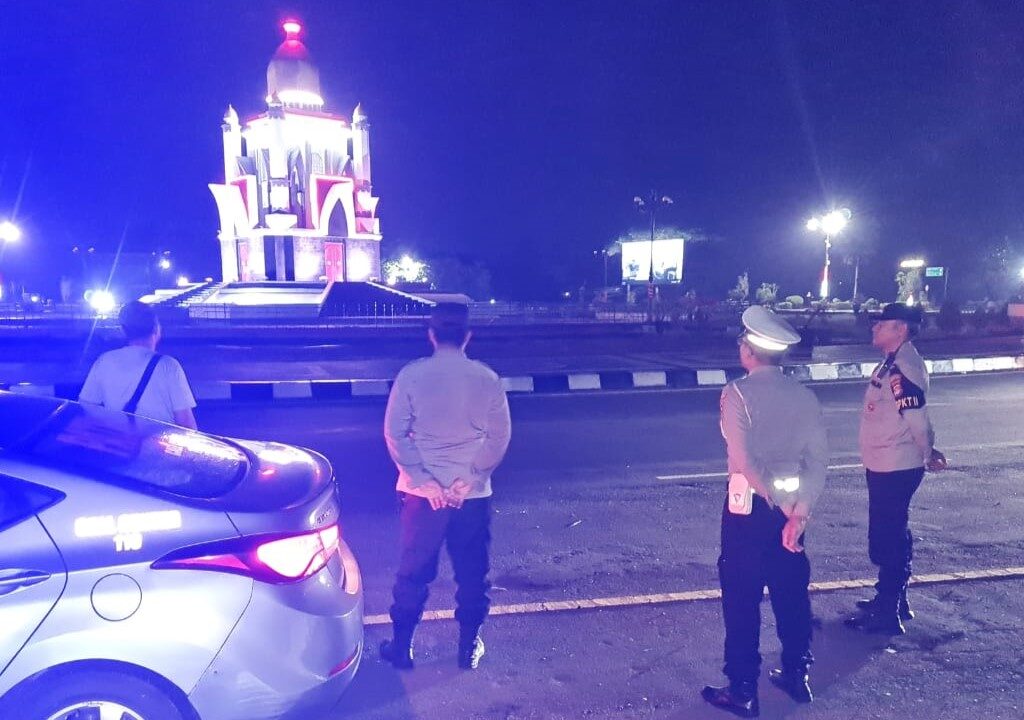 Mencegah Kejahatan: Patroli Blue Light Polsek Kediri Malam Ini