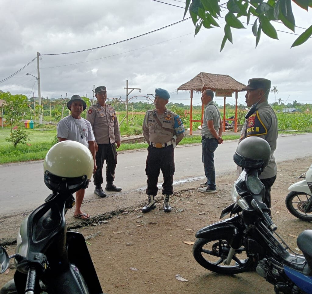 Patroli Polsek Gerung di Pantai Endok dan Golden Melon, Warga Aman
