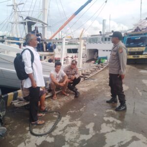 Polsek Kawasan Pelabuhan Laut Bima Gelar Patroli Rutin di Areal Dermaga