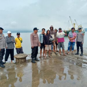 Polsek Kawasan Pelabuhan Laut Bima Gelar Patroli Rutin di Area Dermaga Pelabuhan