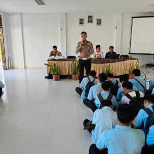 Kunjungi SMKN 1 Gangga, Sat Lantas Edukasi Pelajar Tata Tertib Berlalulintas