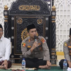 Kapolres Lombok Utara Berikan Santunan Kepada Anak Yatim-piatu