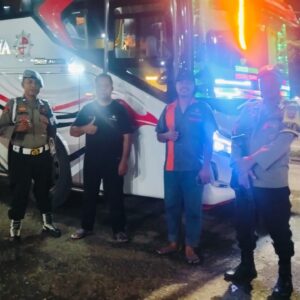 Polsek Rasanae Barat Laksanakan Patroli Blue Light, Jaga Keamanan di Bulan Ramadhan