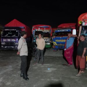 Polsek Kawasan Pelabuhan Laut Bima Laksanakan Cooling System di Areal Dermaga