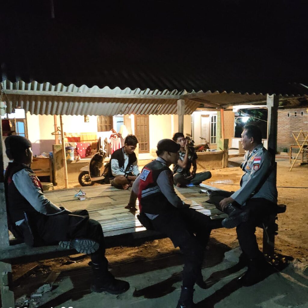 Patroli Dialogis Polsek Sekotong: Upaya Meningkatkan Keamanan di Dusun Kelep Tengah