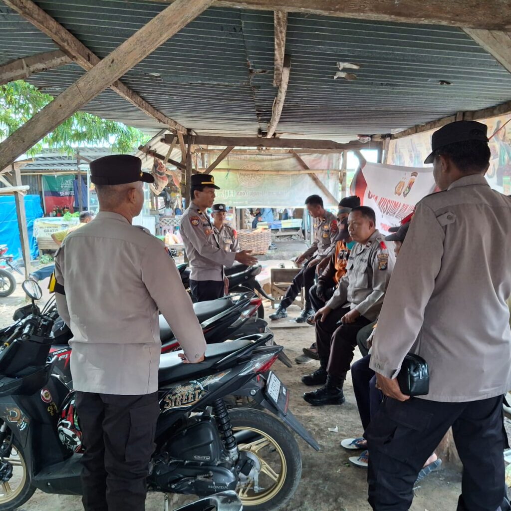Operasi Bina Kusuma 2025 Sentuh Pasar Gerung, Fokus Edukasi Kamtibmas