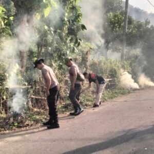 Polsek Asakota Bersama Instansi Kec. Asakota dan Aliansi Lintas Nusantara Gelar Gotong Royong Dukung Program “Bima BISA”