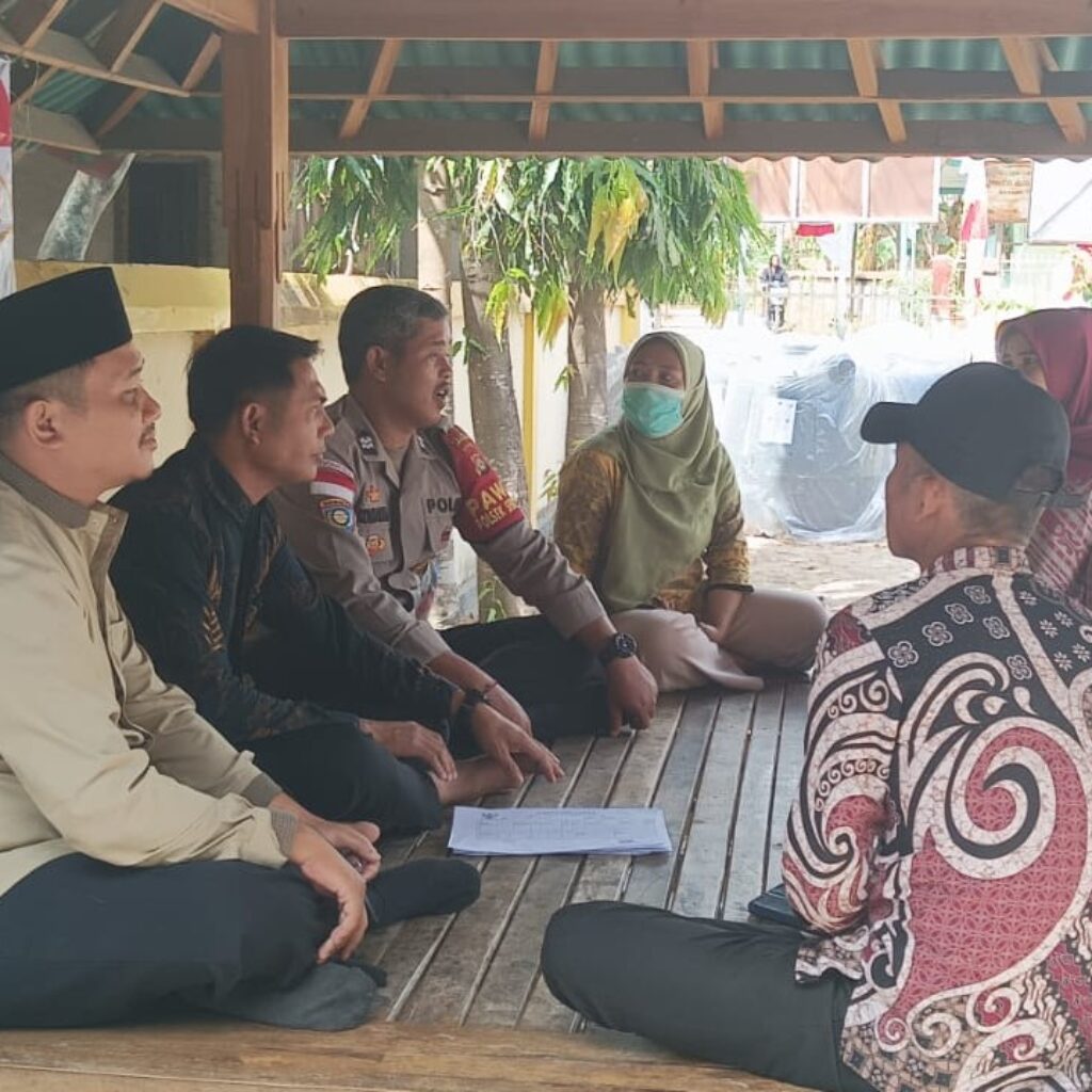 Polsek Sekotong Edukasi Warga Desa Cendi Manik Cegah TPPO