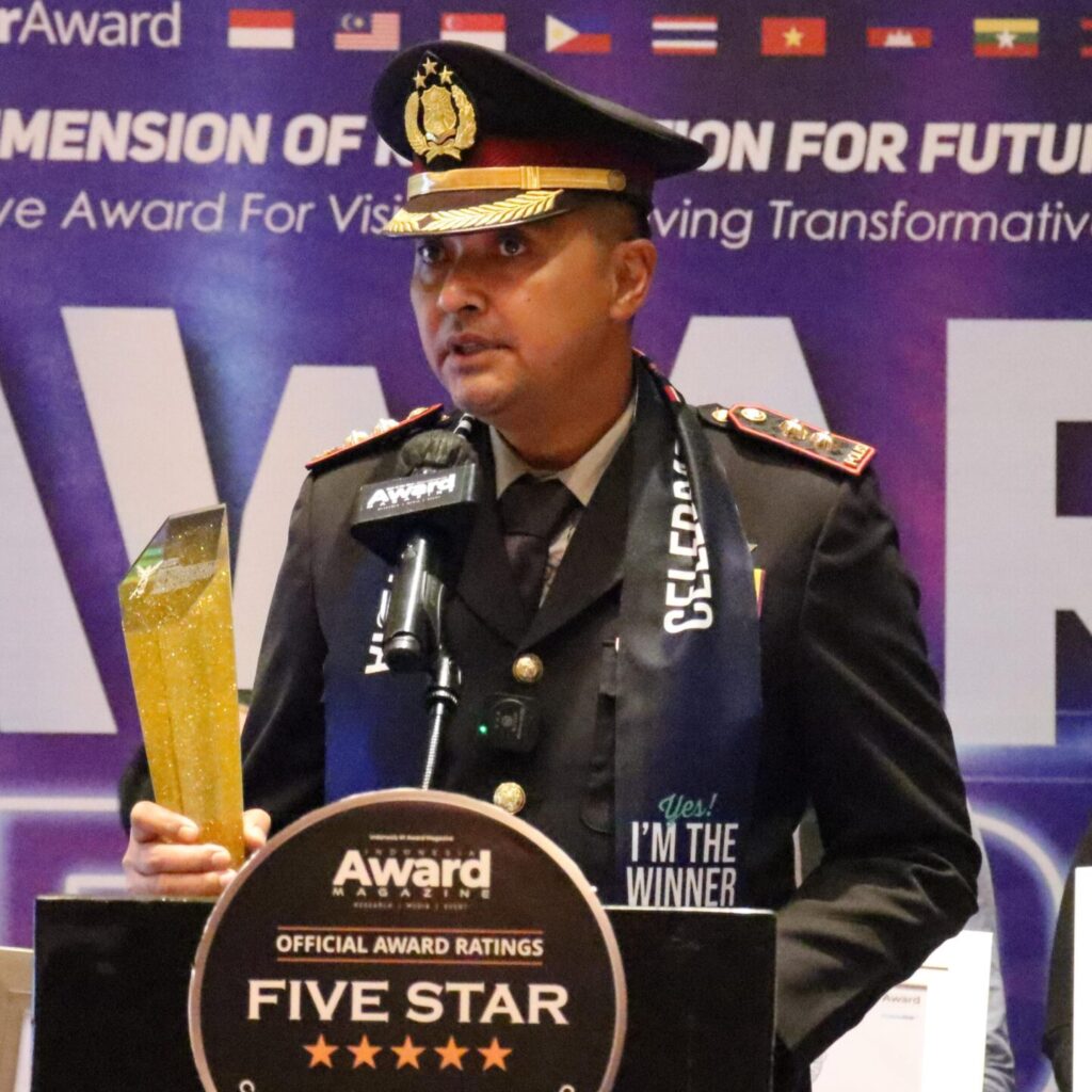 Kapolres Bima Kota Raih Penghargaan Bergengsi Indonesia Award Magazine Inspiring Profesional and Leadership Award 2025