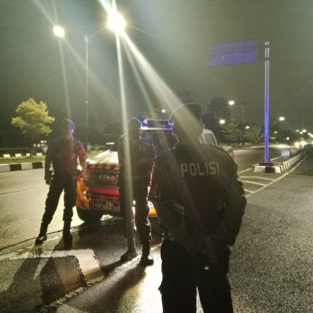 Polres Lombok Barat Intensifkan Patroli Blue Light di Jalur Baypass BIL II